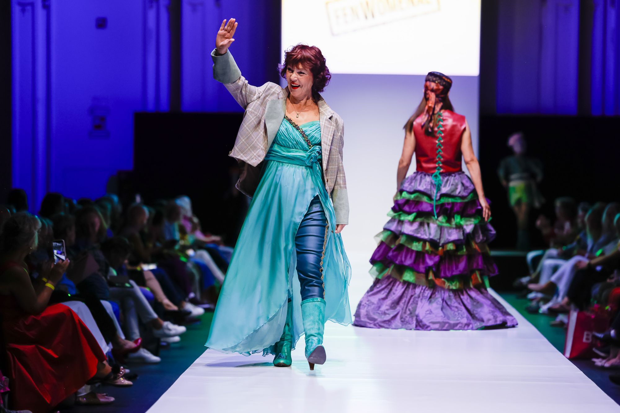 Vienna Fashion Week 2026 Zwei Models auf dem Laufsteg der Vienna Fashion Week 2026.