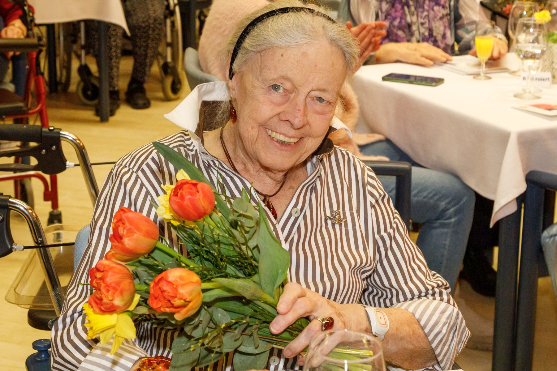 Preisträgerin Maria Baumgartner bei der Preisverleihung des Literatur-Contests im Haus Wieden.